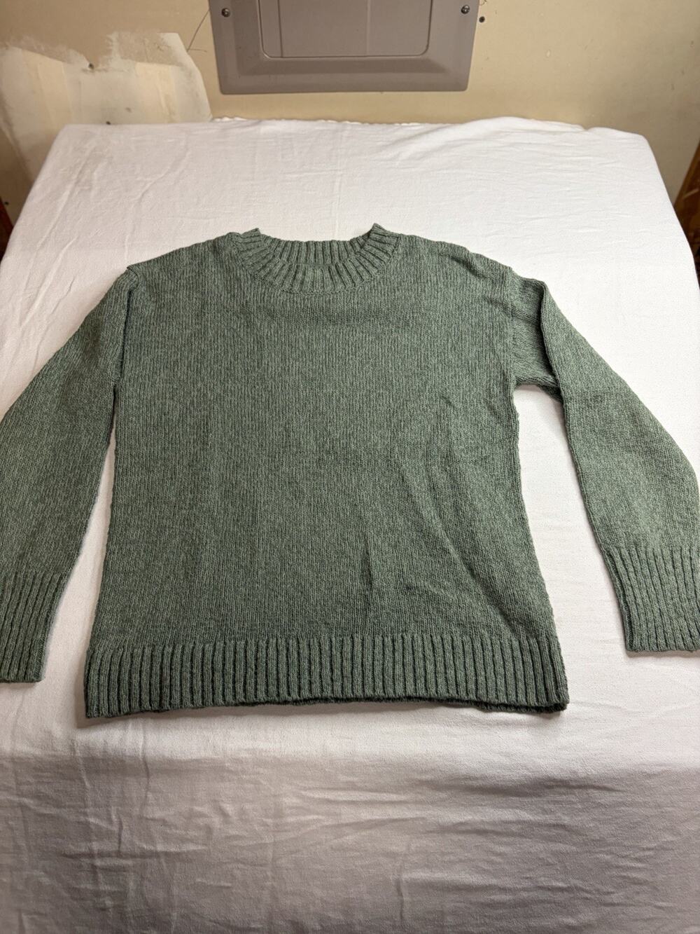 L.L.Bean Fisherman Sweater Men’s Medium Sage Green Cotton Crewneck Rib Knit